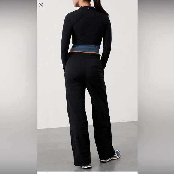 NWOT Athleta Trekkie High Rise Parachute Pant Size 2 - Picture 2 of 10